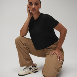Women's flowy cropped tee